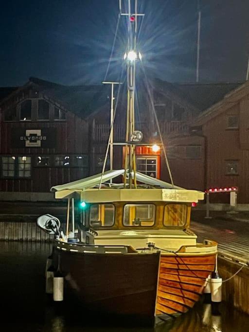 Holmestrand, Leilighet Pa Bryggekanten Ngoại thất bức ảnh